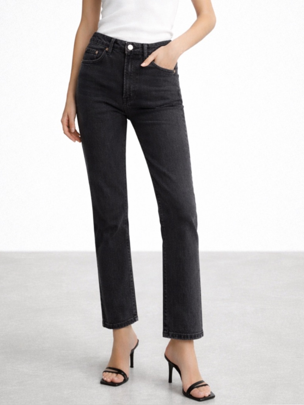 Re/Done Originals Double Needle Crop Jeans in Black